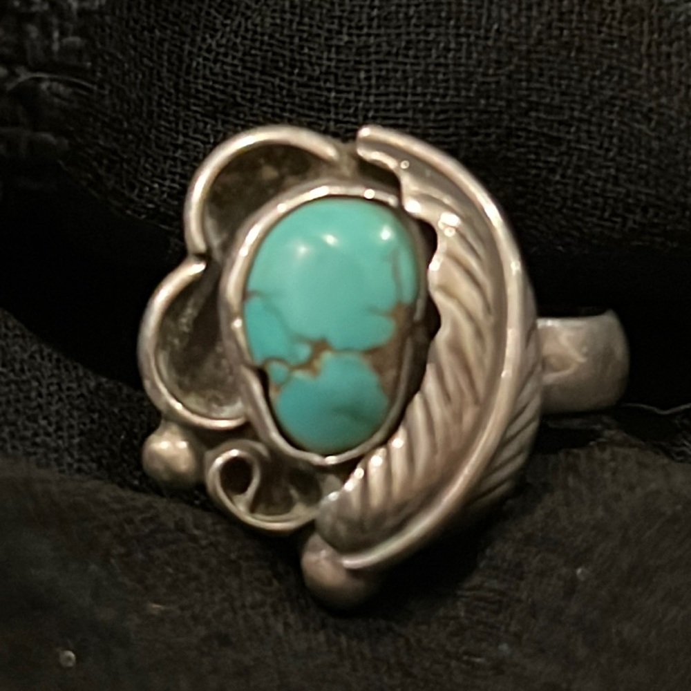 Old pawn turquoise silver ring feather Native American size 2.5